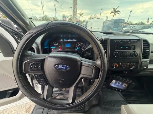Used 2017 Ford F550 4x4 Crew Cab Super Duty image 11