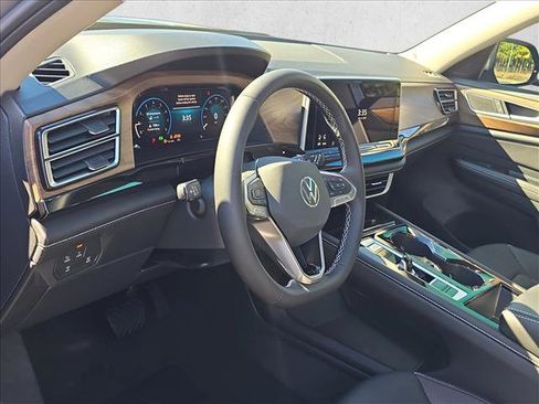 New 2026 Volkswagen Atlas SE image 5