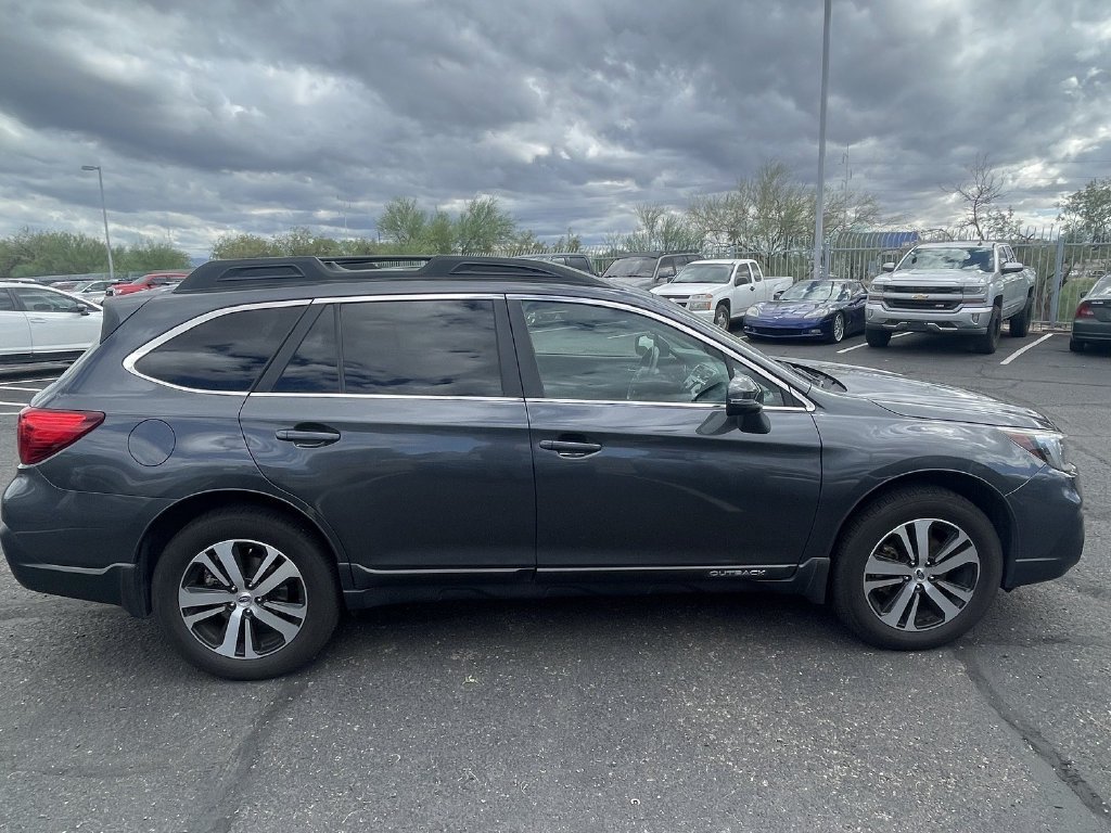 Used 2018 Subaru Outback 2.5i Limited AWD/4WD image 14