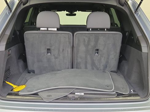 Certified 2025 Audi Q7 3.0T Premium image 15