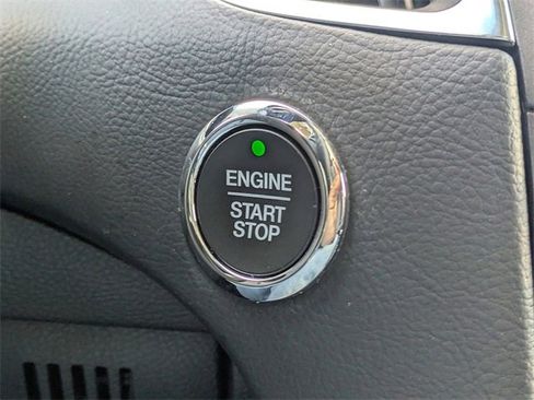 Used 2018 Ford Edge Titanium w/ Equipment Group 302A image 36