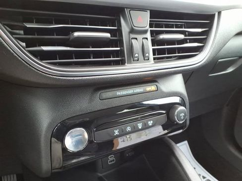 Certified 2025 Ford Escape Platinum AWD/4WD image 20