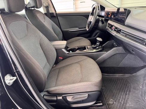 Used 2025 Kia K4 FWD image 15