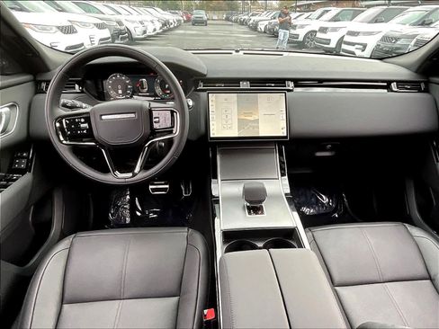 New 2025 Land Rover Range Rover Velar Dynamic SE image 7