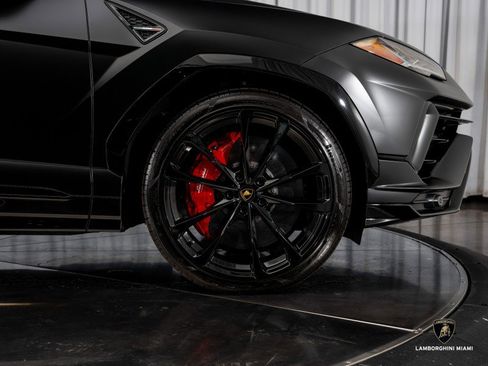Used 2024 Lamborghini Urus S image 13