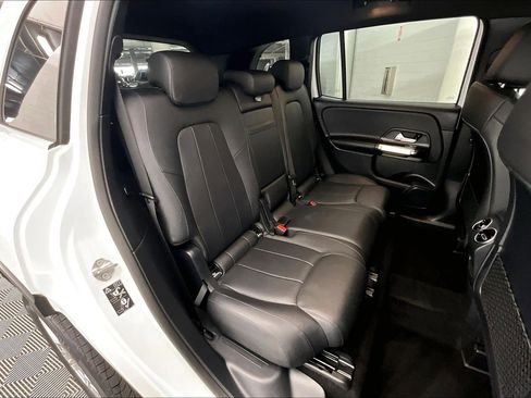 Used 2022 Mercedes-Benz GLB 250 image 17