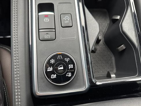 Used 2024 Nissan Pathfinder Platinum w/ Cargo Package image 51