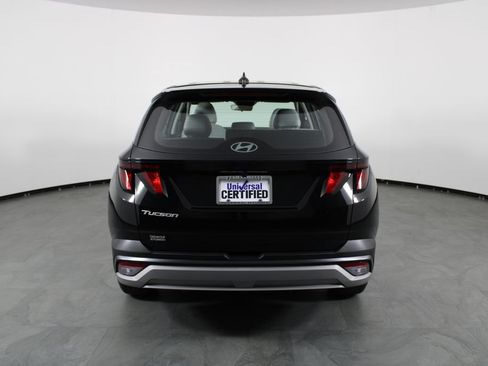 Certified 2026 Hyundai Tucson SE FWD image 11