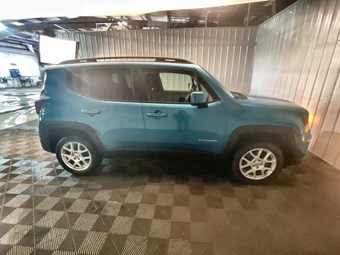 Used 2020 Jeep Renegade Latitude w/ Cold Weather Group image 9