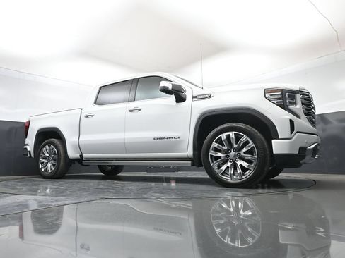 Used 2023 GMC Sierra 1500 Denali w/ Denali Reserve Package AWD/4WD image 54