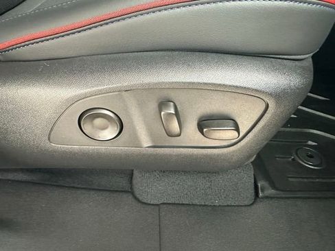 Used 2025 Chevrolet Silverado EV RST AWD/4WD image 17