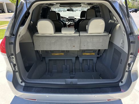 Used 2013 Toyota Sienna Limited w/ Premium Pkg AWD/4WD image 34