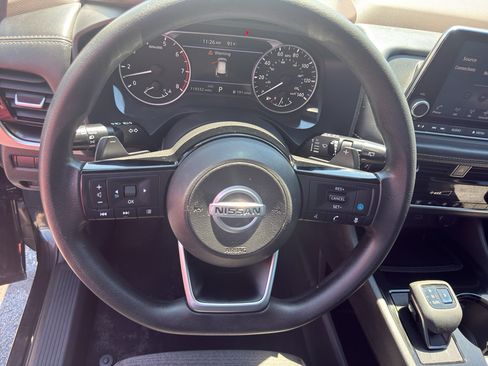 Used 2021 Nissan Rogue SV AWD/4WD image 16