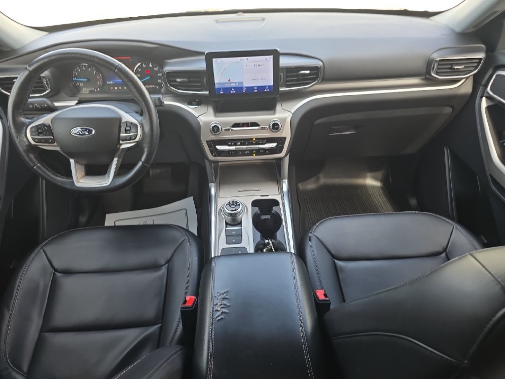 Used 2022 Ford Explorer XLT w/ Equipment Group 202A RWD image 9