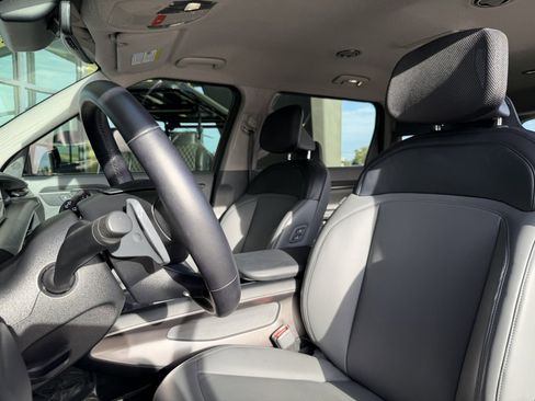 Used 2024 Kia EV9 Light Long Range image 31