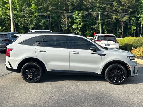 Used 2022 Kia Sorento SX FWD image 2