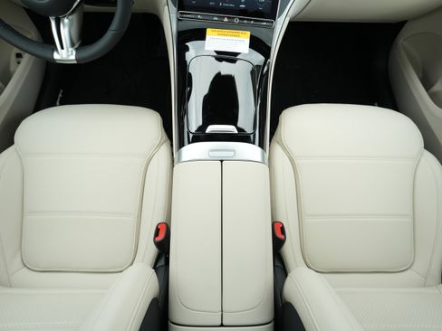 New 2026 Mercedes-Benz GLC 300 4MATIC image 29