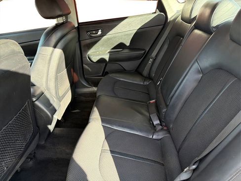 Used 2020 Kia Optima S image 11