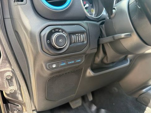 Used 2021 Jeep Wrangler Unlimited Rubicon 4xe w/ Cold Weather Group AWD/4WD image 57