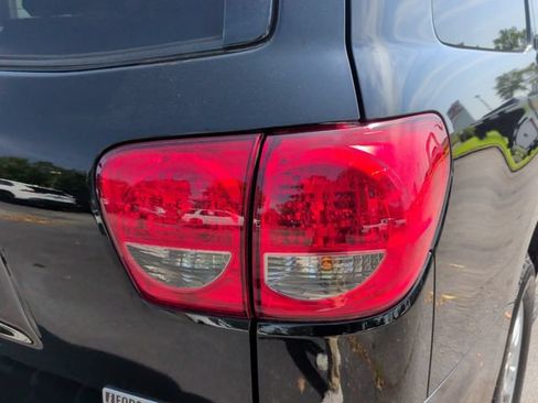 Used 2012 Toyota Sequoia SR5 RWD image 11
