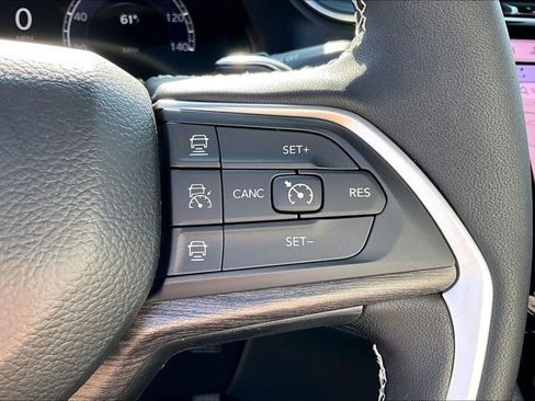 New 2025 Jeep Grand Cherokee L Limited AWD/4WD image 24
