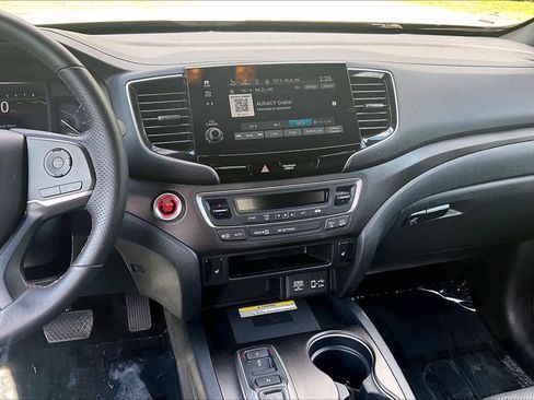 Used 2023 Honda Passport TrailSport image 7