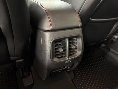 Used 2020 Jeep Cherokee Trailhawk w/ Comfort/Convenience Group AWD/4WD image 19