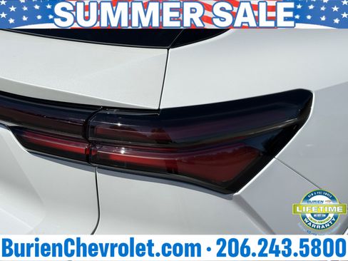 Used 2024 Chevrolet Equinox EV LT w/ Active Safety Package 3 AWD/4WD image 39