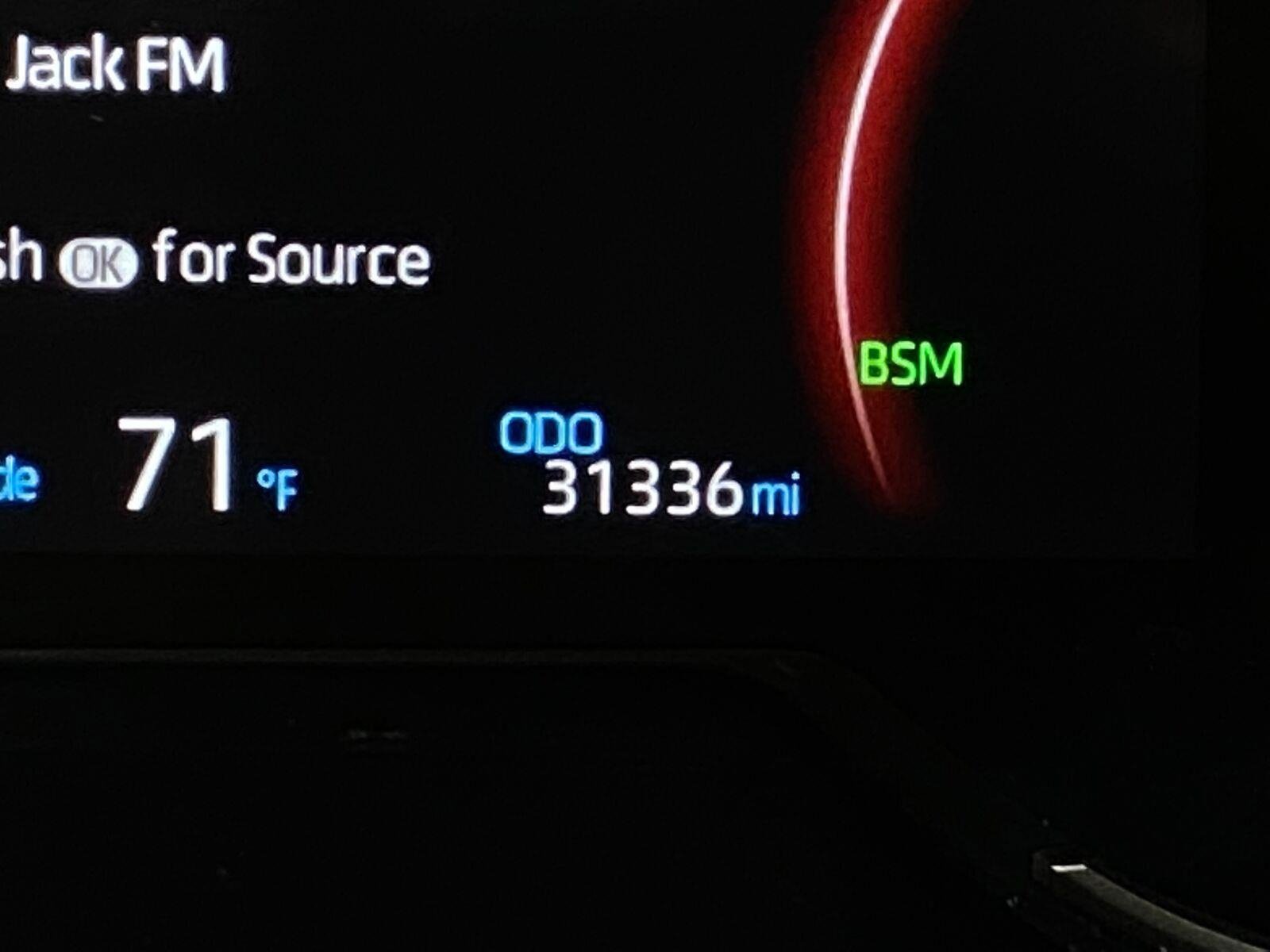 Used 2025 Toyota RAV4 XLE AWD/4WD image 15