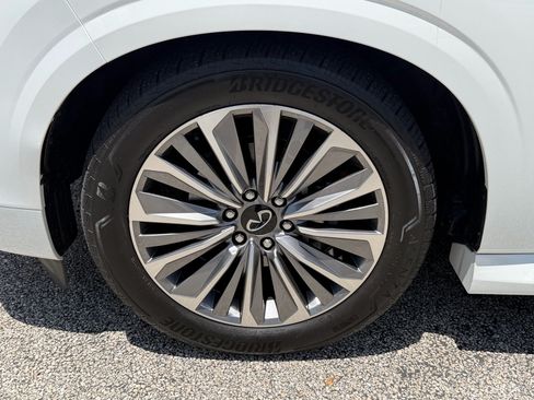 Used 2025 INFINITI QX80 Sensory AWD/4WD image 18