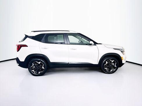 Used 2025 Kia Seltos S image 10