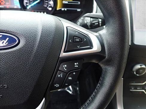 Used 2019 Ford Edge SEL w/ Equipment Group 201A FWD image 16