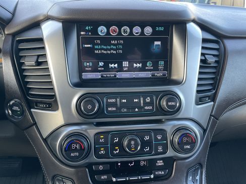 Used 2020 Chevrolet Suburban LT image 52