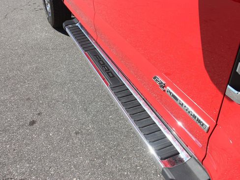 Used 2022 Ford F250 Lariat w/ Chrome Package image 12