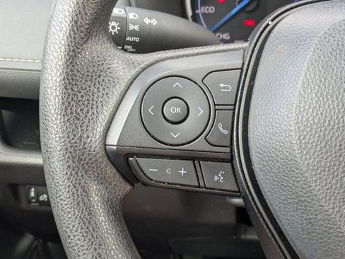 Used 2025 Toyota RAV4 XLE image 16