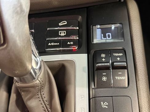 Used 2020 Porsche Macan S w/ Premium Package AWD/4WD image 37