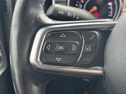 Used 2018 Jeep Wrangler Unlimited Sahara image 21