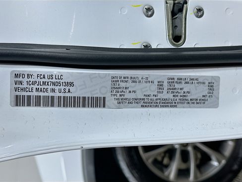 Used 2022 Jeep Cherokee Latitude Lux w/ Mopar Interior Package image 29