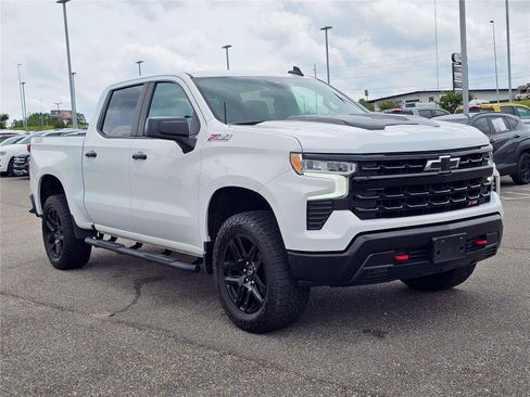 Used 2023 Chevrolet Silverado 1500 LT Trail Boss AWD/4WD image 5