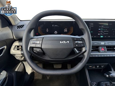 Certified 2025 Kia K4 FWD image 12