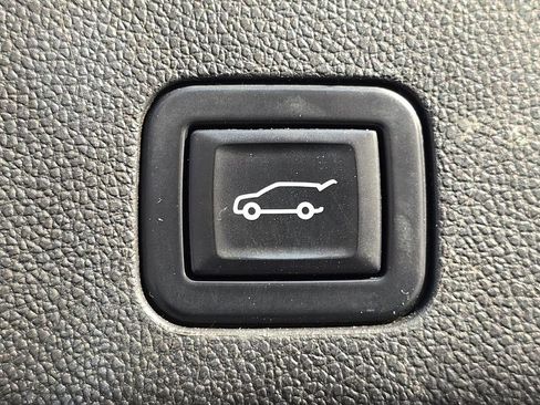 Used 2021 GMC Yukon Denali image 18