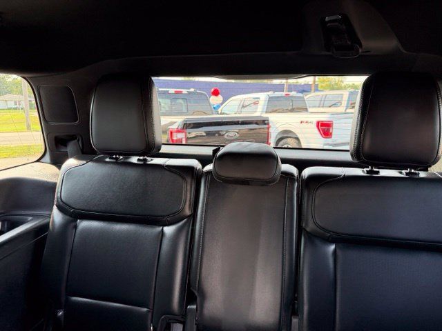 Used 2025 Ford Expedition Platinum w/ Stealth Performance Package AWD/4WD image 40