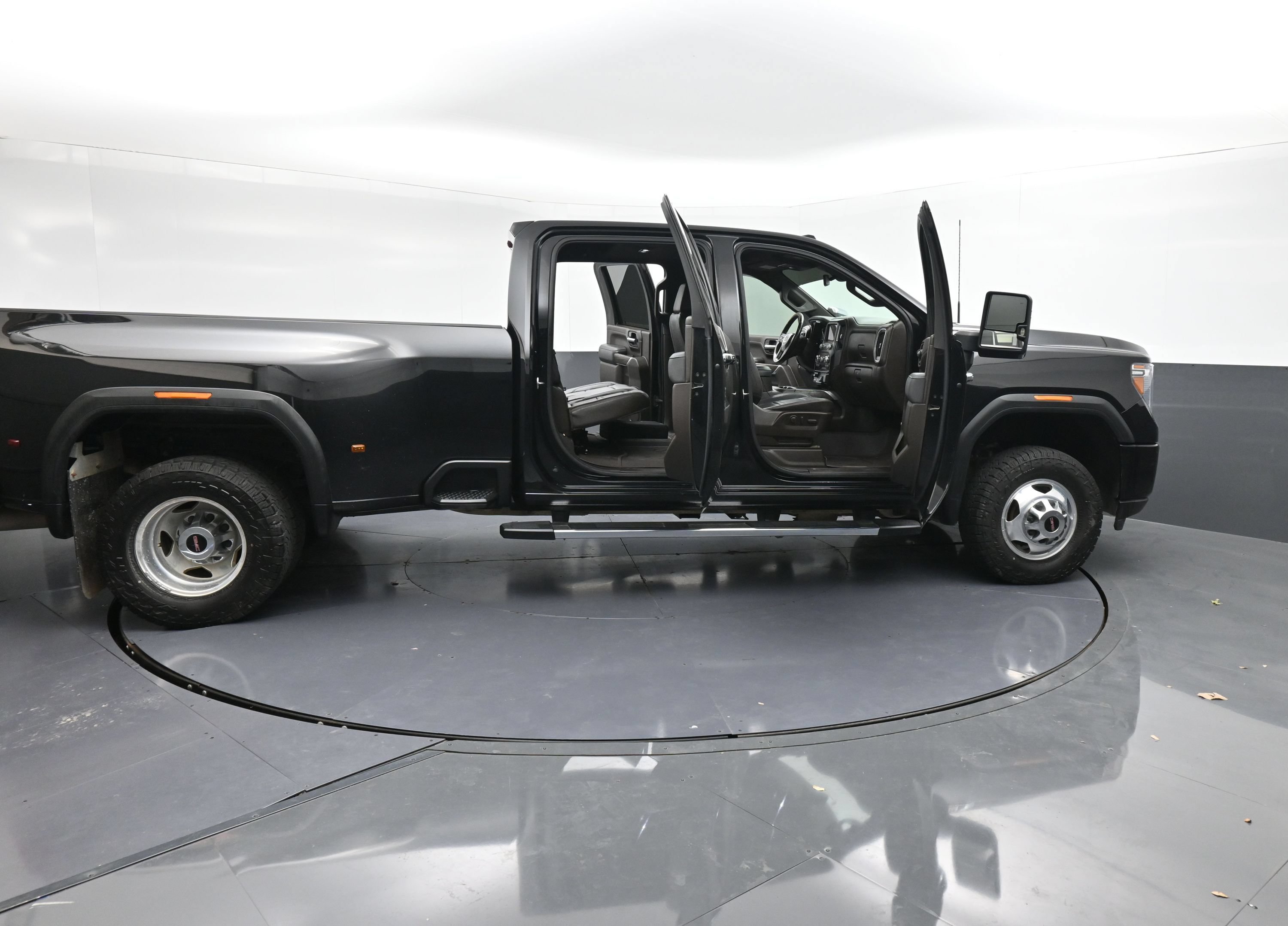 Used 2021 GMC Sierra 3500 Denali AWD/4WD image 41
