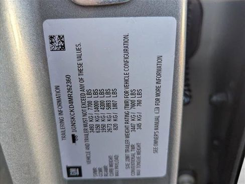 Used 2021 Chevrolet Suburban LT image 24