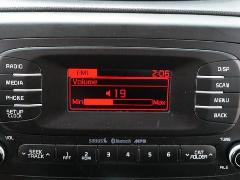 Used 2014 Kia Soul FWD image 26