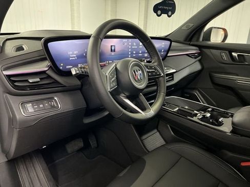 Certified 2025 Buick Enclave Preferred image 10