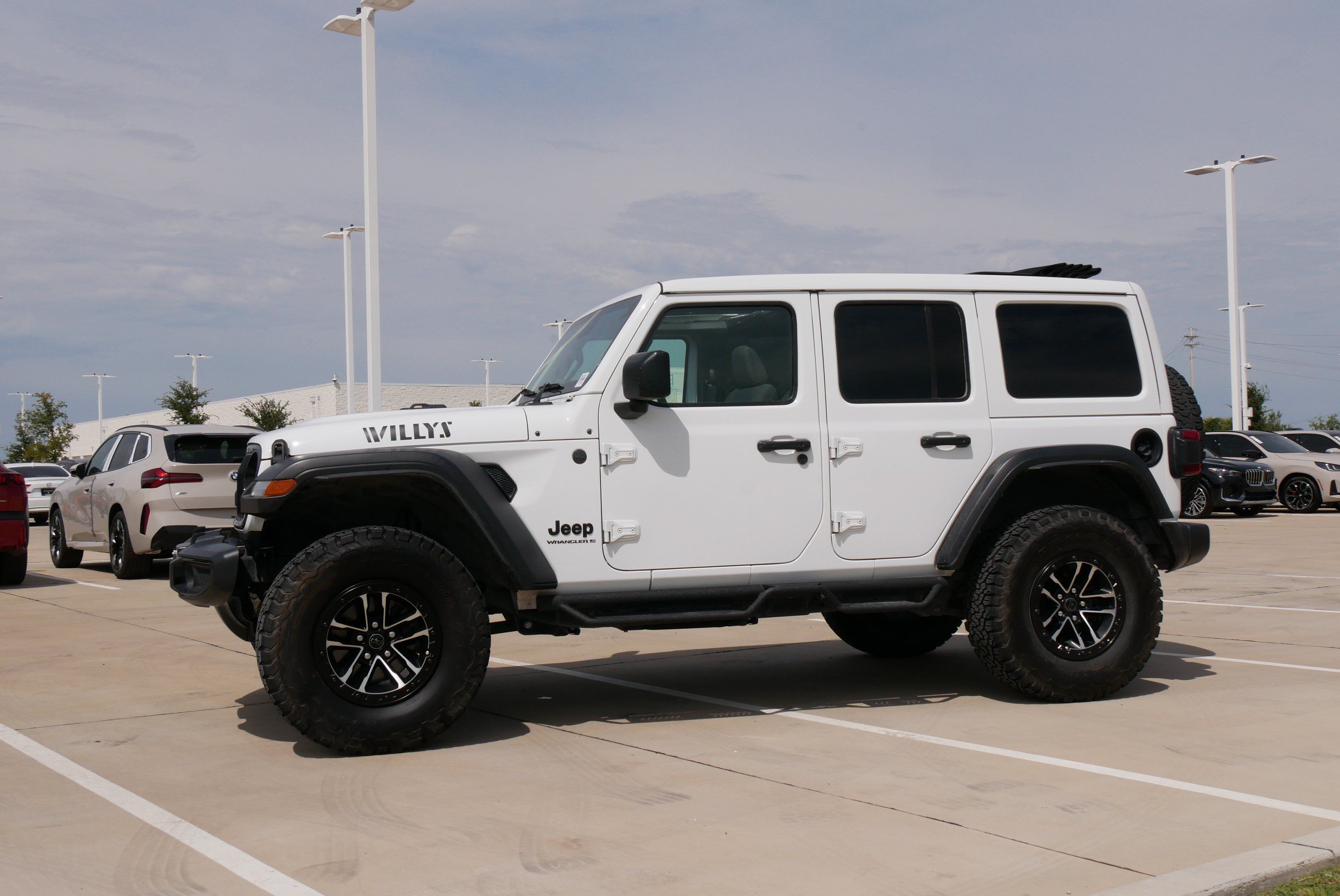 Used 2024 Jeep Wrangler Unlimited Sport AWD/4WD image 6