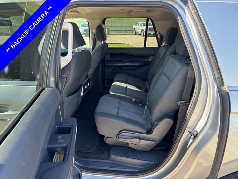 Used 2022 Ford Expedition Max XLT image 6