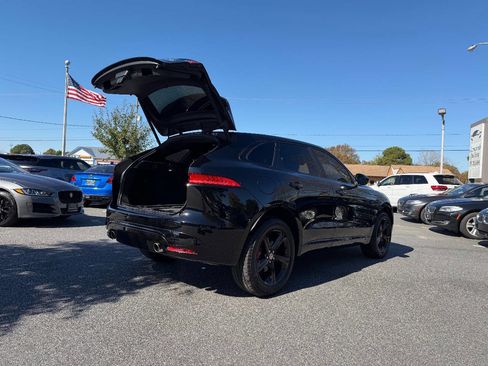 Used 2020 Jaguar F-PACE S image 13