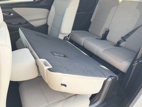 Used 2023 Chevrolet Traverse LS image 29